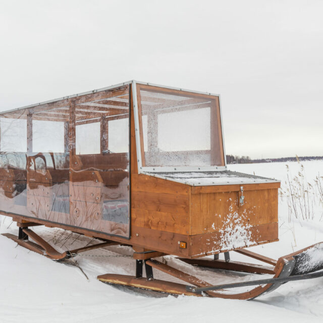 meriraahe, iso-kraaseli, iso kraaseli, luotsitupa, reki, moottorikelkka, mönkijä, saari, lämmitettävä kuljetusreki, rekisauna, sauna